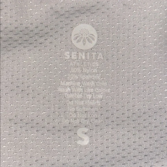 Senita Athletics *NWOT* Women's Sports Bra with Removable Pads - Picture 11 of 11